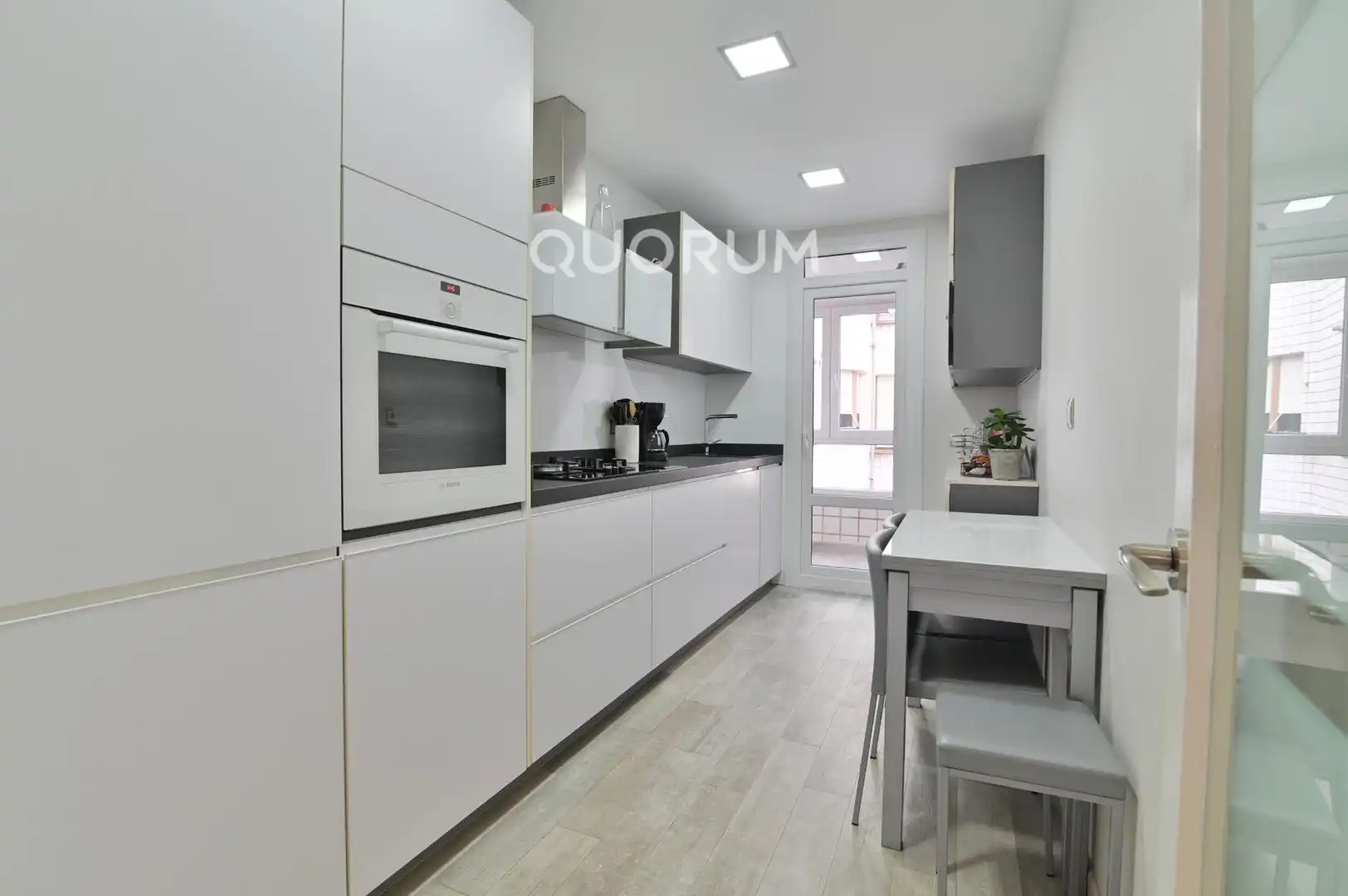 Cocina de Piso en venta en Bilbao  con Calefacción y Trastero