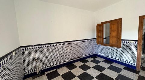 Foto 2 de Casa adosada en venda a C/ Iglesia de Navarredonda, El Saucejo, Sevilla