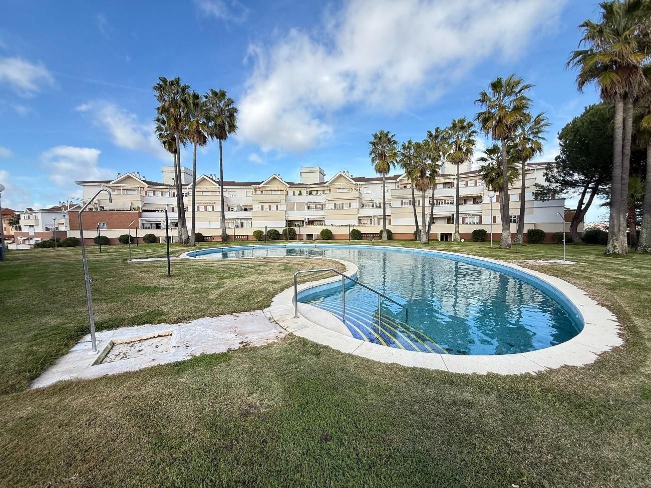 Piscina de Apartament de lloguer en Badajoz Capital amb Aire condicionat, Jardí privat i Terrassa