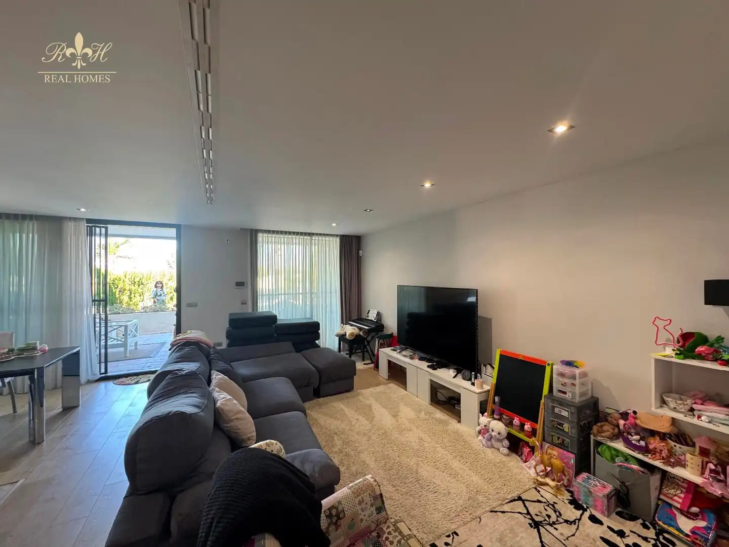 Living room of Detached homes for sale in L'Alfàs del Pi  with Air Conditioner, Heating and Private garden