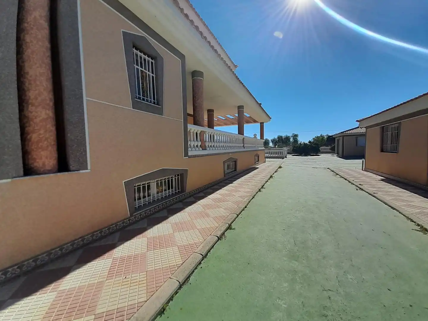 Vista exterior de Casa o xalet en venda en Alicante / Alacant amb Calefacció, Jardí privat i Terrassa