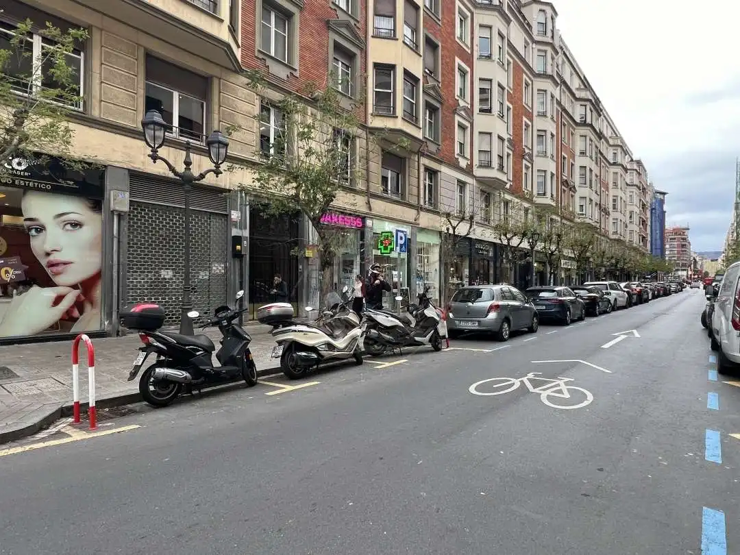 Local comercial de lloguer a Alda. Urquijo, imagen 8