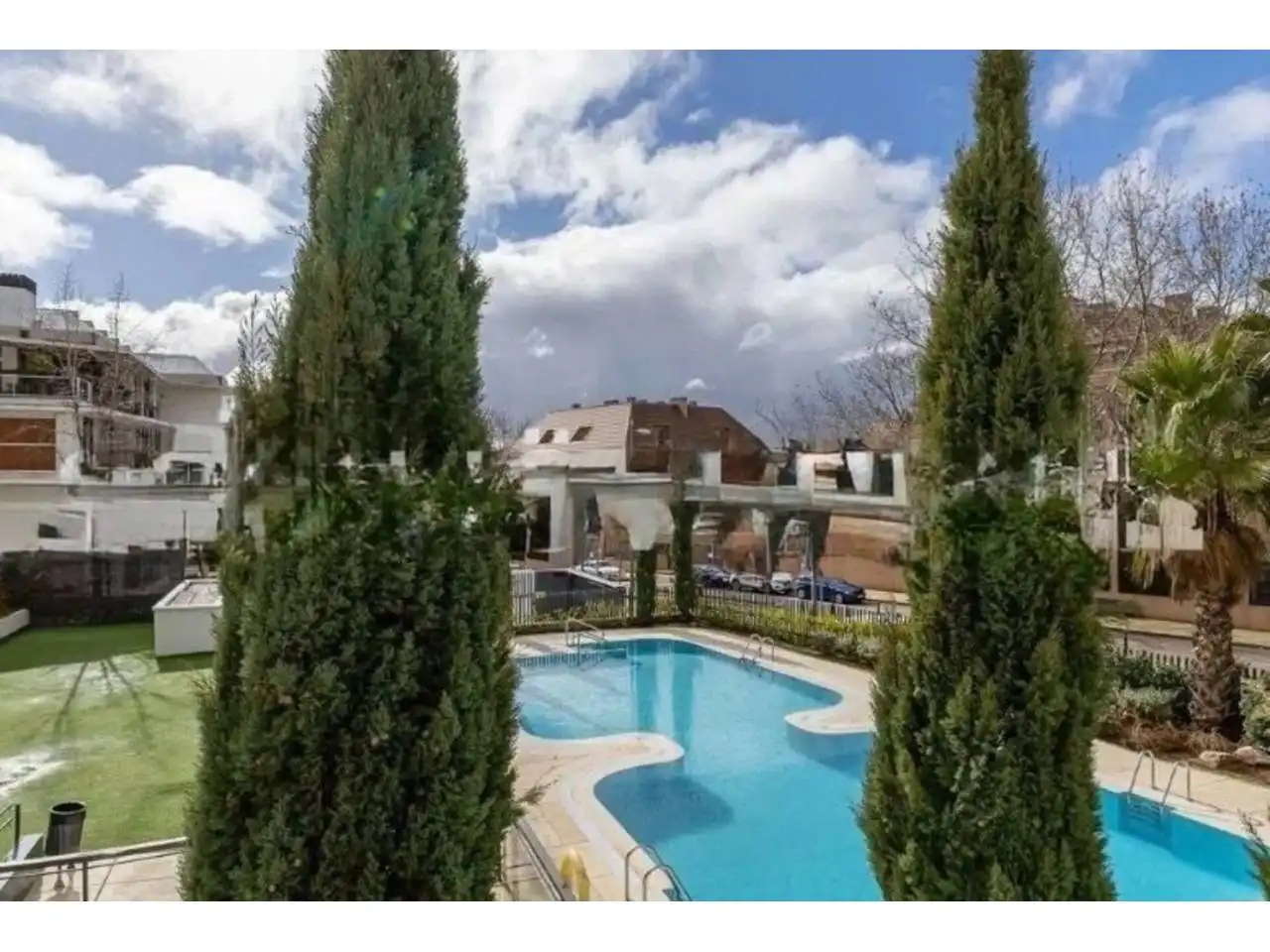 Schwimmbecken von Wohnung zum Verkauf in Boadilla del Monte mit Heizung, Terrasse und Abstellraum