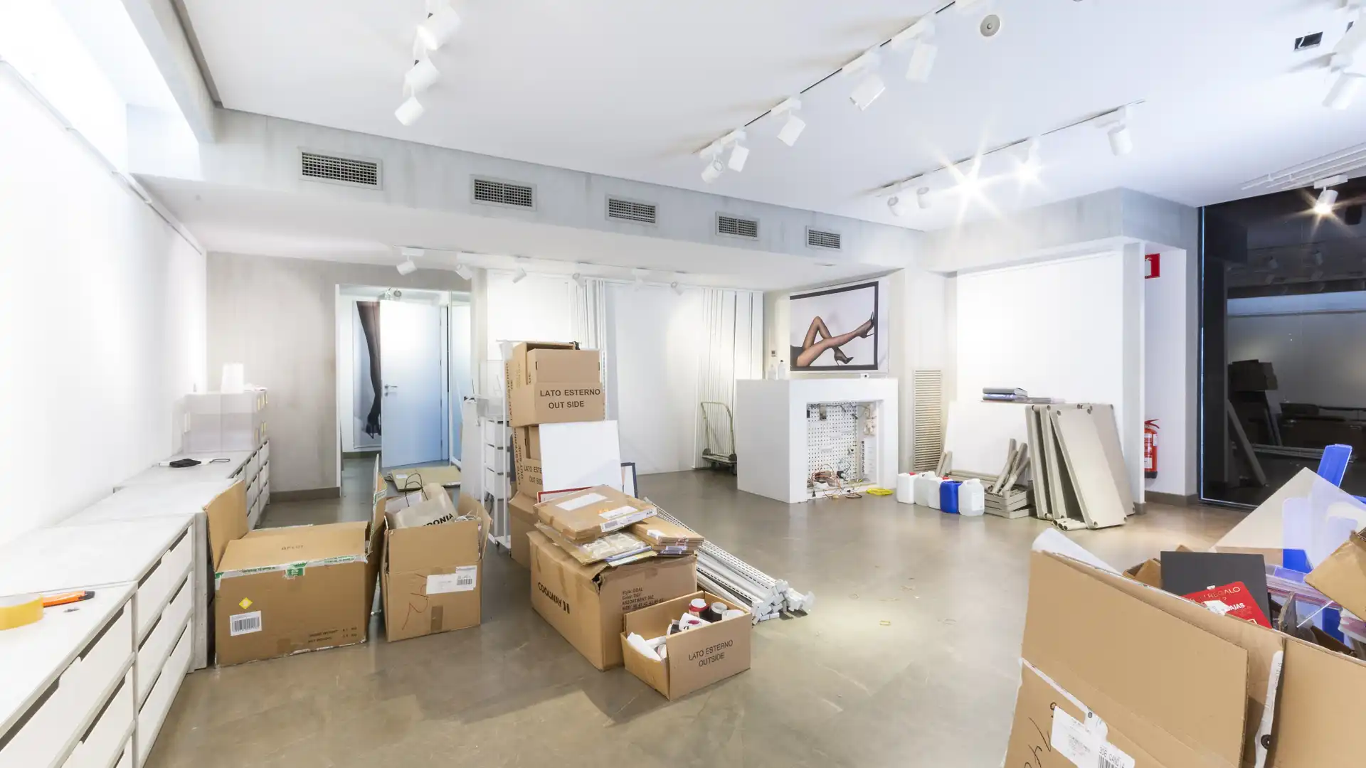 Premises for sale in Gandia  with Air Conditioner