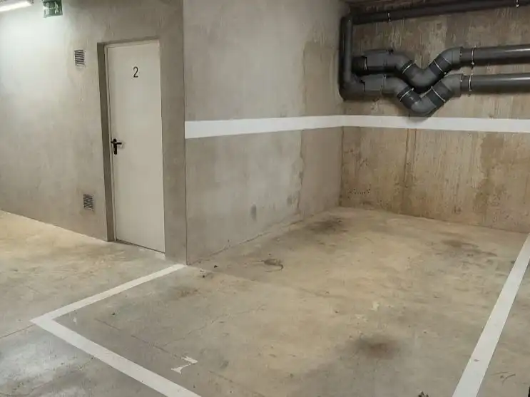Parkplatz von Wohnung zum Verkauf in  Barcelona Capital mit Klimaanlage und Terrasse