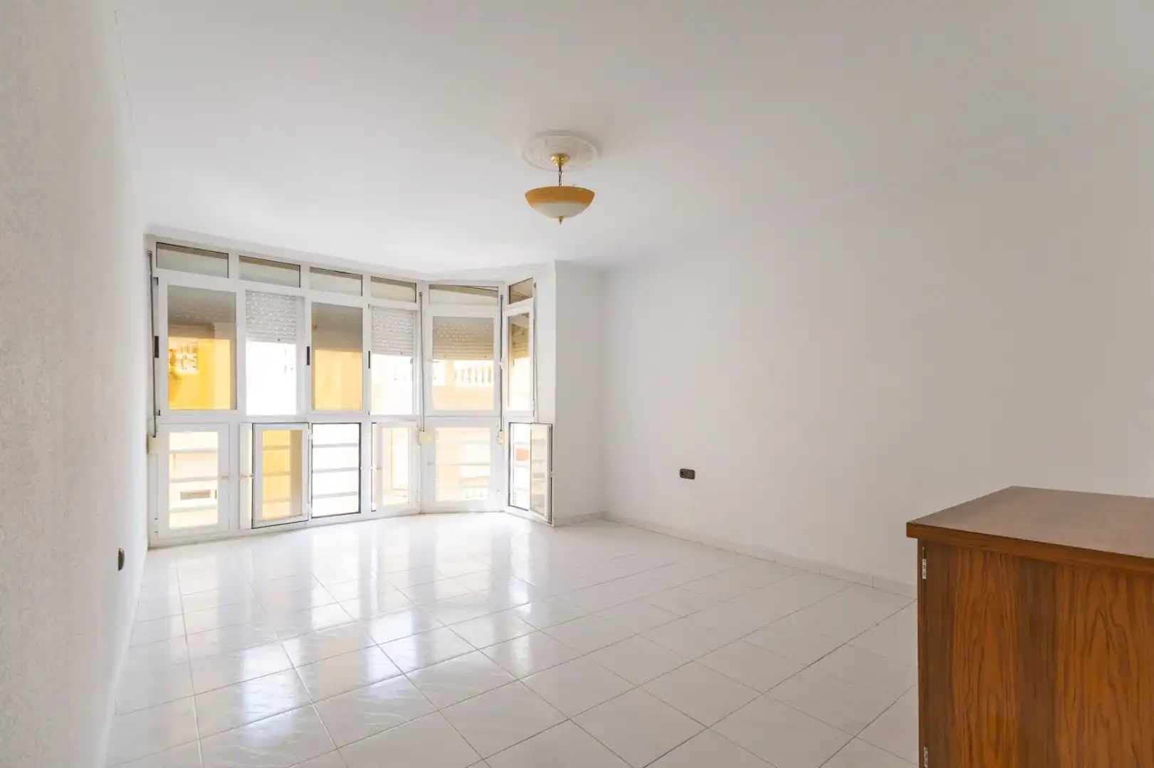 Sala d'estar de Pis en venda en Melilla amb Moblat