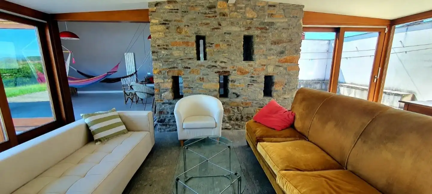Sala d'estar de Casa o xalet en venda en Tapia de Casariego amb Calefacció, Jardí privat i Terrassa
