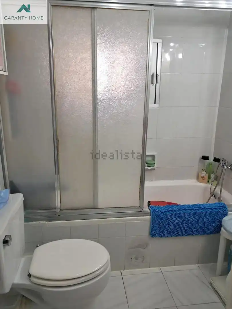 Bathroom of Flat for sale in Benalmádena  with Air Conditioner, Terrace and Furnished