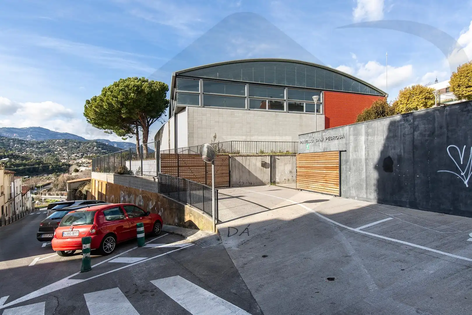 Vista exterior de Casa o xalet en venda en Castellar del Vallès amb Aire condicionat, Calefacció i Traster