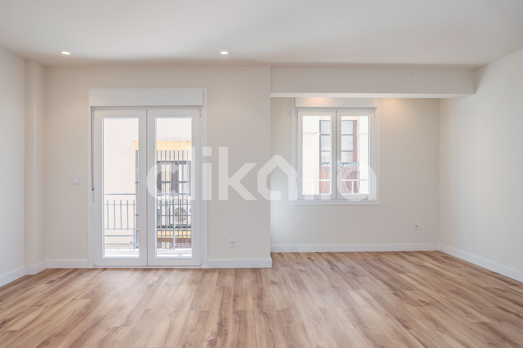 Bedroom of Flat for sale in  Sevilla Capital  with Air Conditioner, Terrace and Storage room