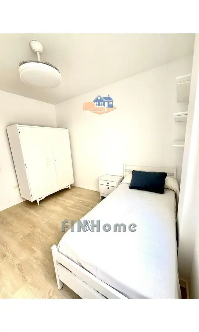 Habitación de Piso de alquiler en Sevilla con Aire acondicionado, Amueblado y Balcón