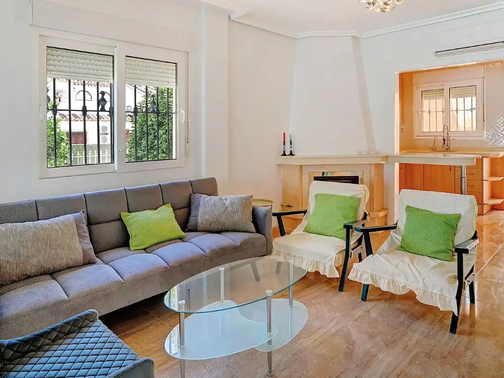 Wohnzimmer von Haus oder Chalet zur Miete in Orihuela mit Klimaanlage, Privatgarten und Parkett