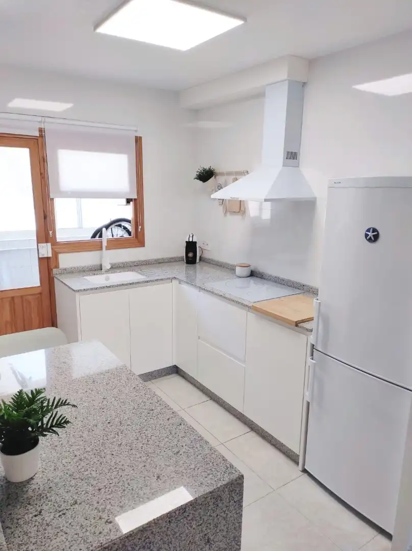 Cocina de Apartamento de alquiler en Pilar de la Horadada con Aire acondicionado, Calefacción y Terraza