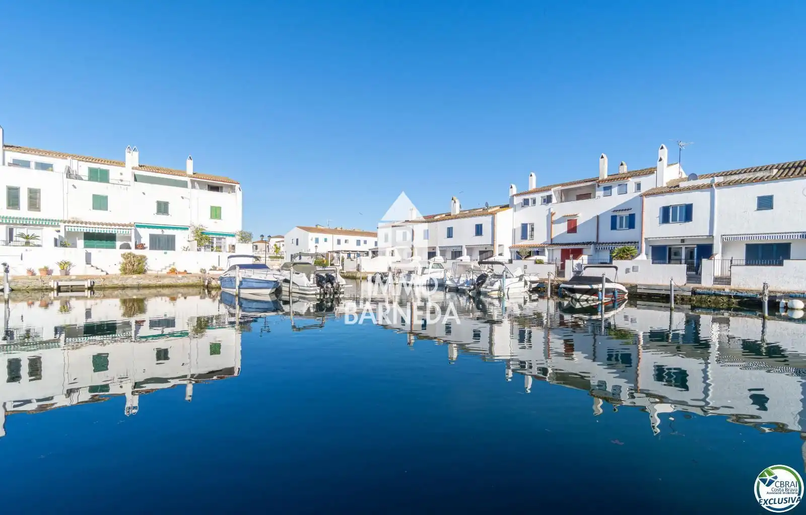 Exterior view of Houses for sale in Empuriabrava  with Air Conditioner, Heating and Terrace