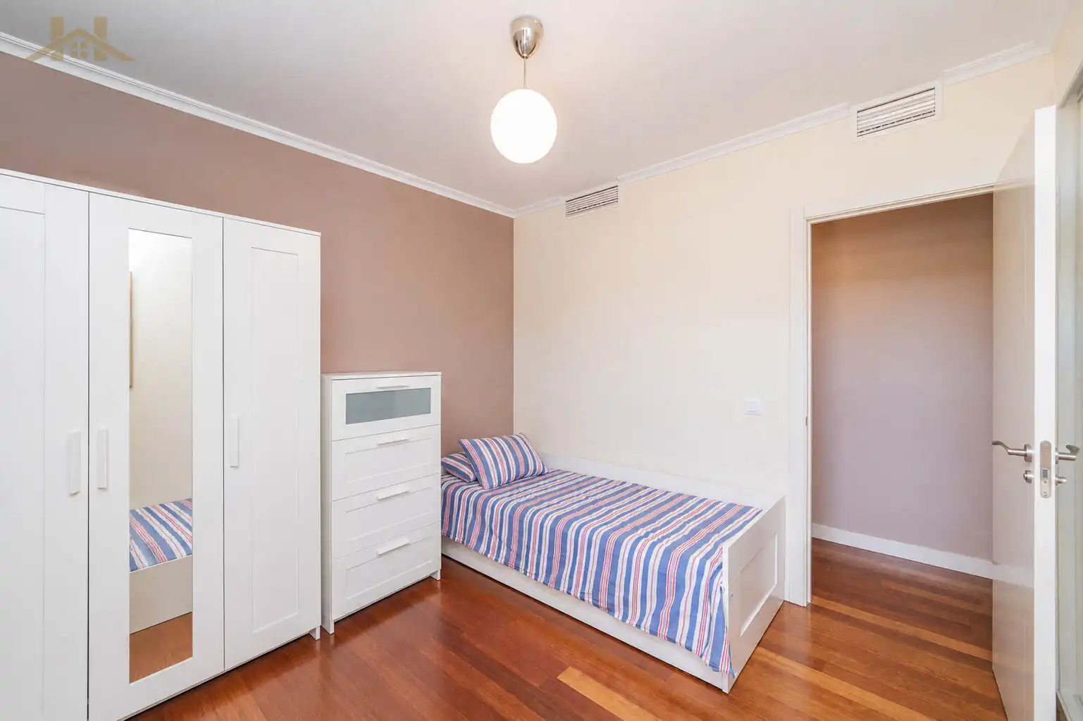 Bedroom of Attic for sale in Boadilla del Monte  with Air Conditioner, Heating and Private garden