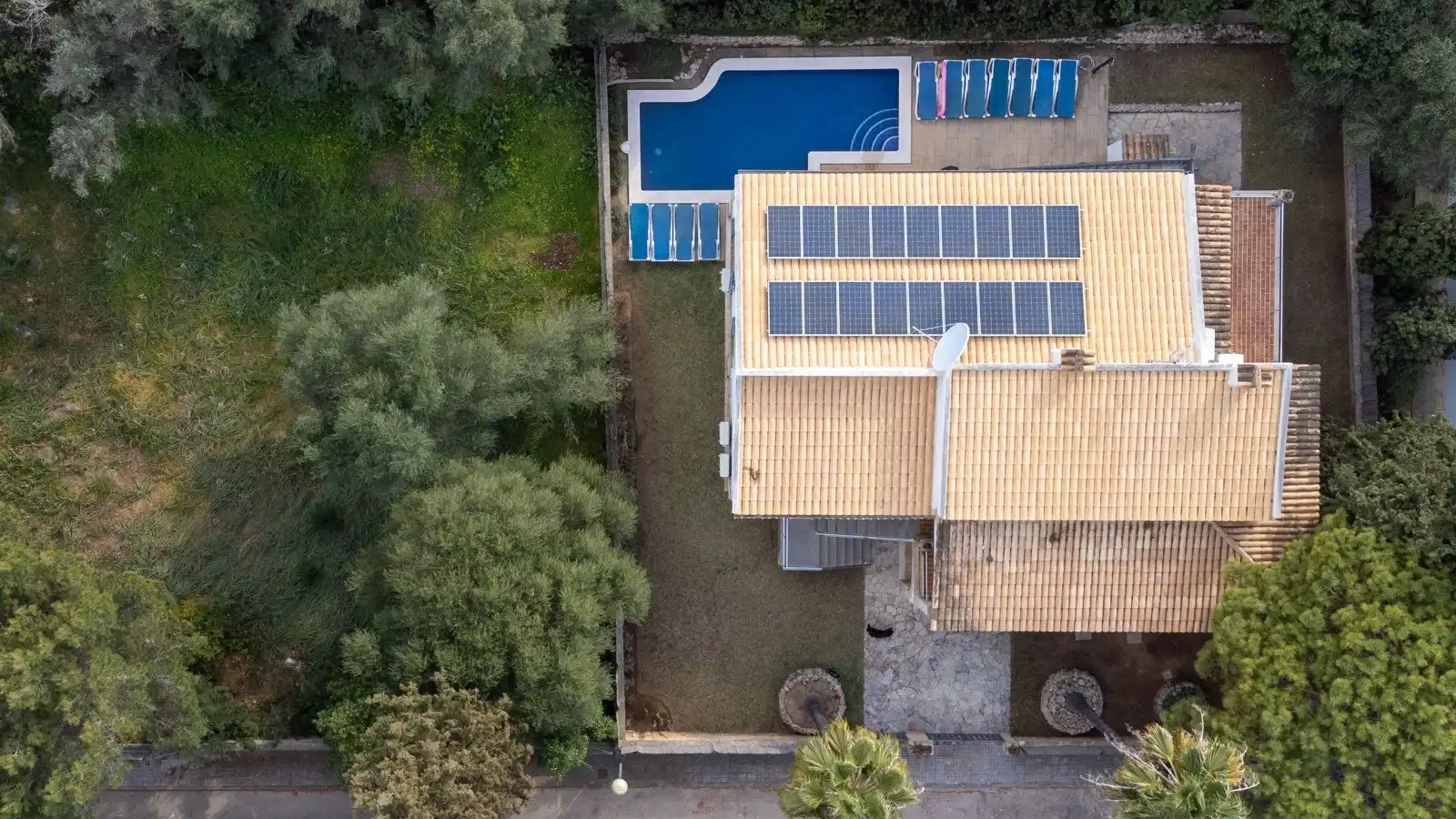 Swimming pool of Houses for sale in Alcúdia  with Air Conditioner, Heating and Private garden