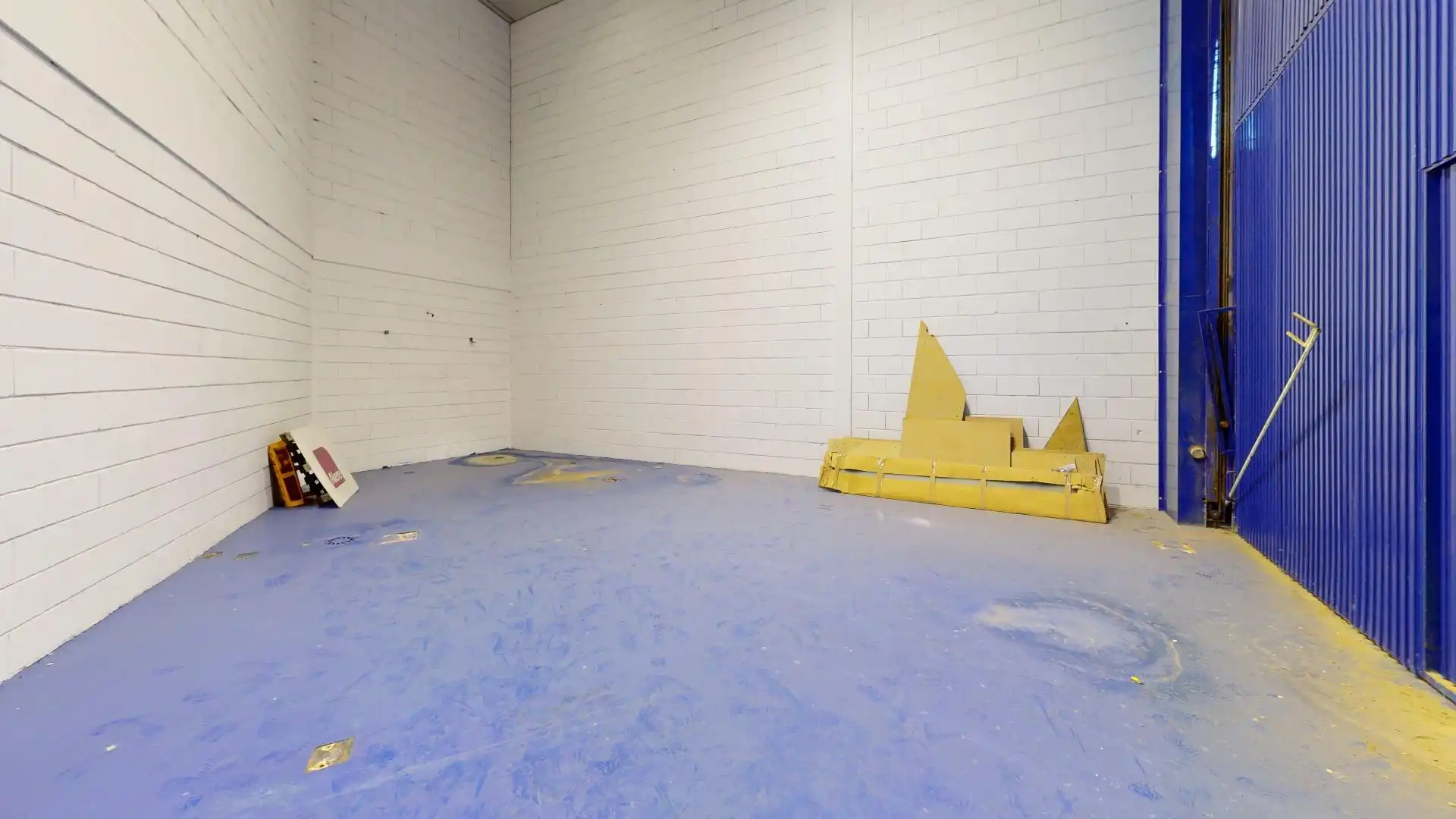 Nave industrial en venta en Torres de la Alameda