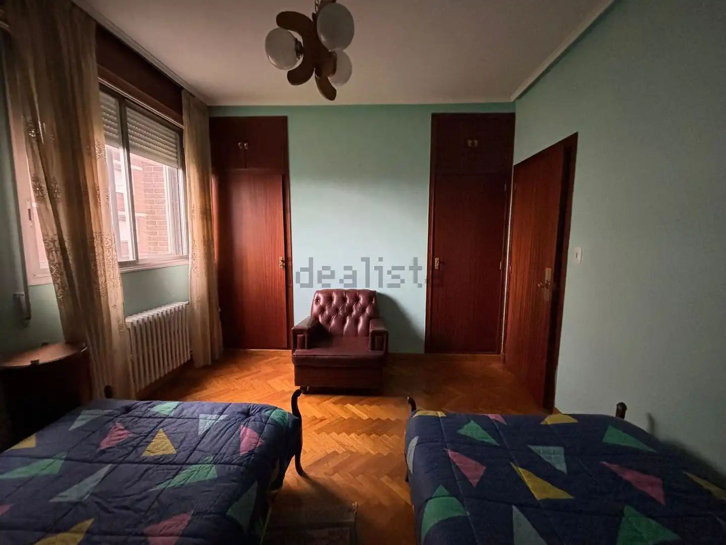 Habitación de Piso en venta en Ourense Capital  con Calefacción, Parquet y Trastero