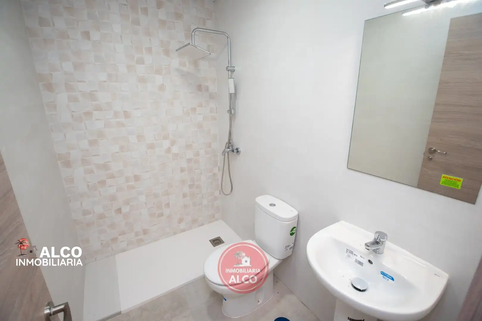 Baño de Piso en venta en Torrox con Aire acondicionado