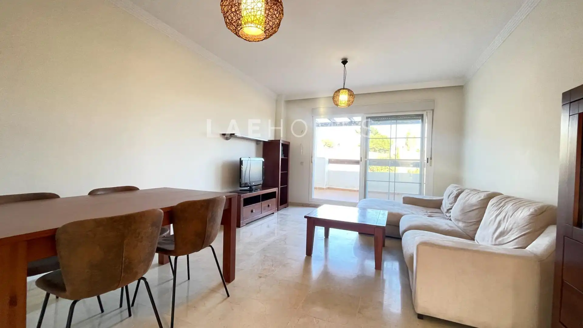 Apartamento con piscina en alquiler en Avenida Avenida Argonautas, imagen 2