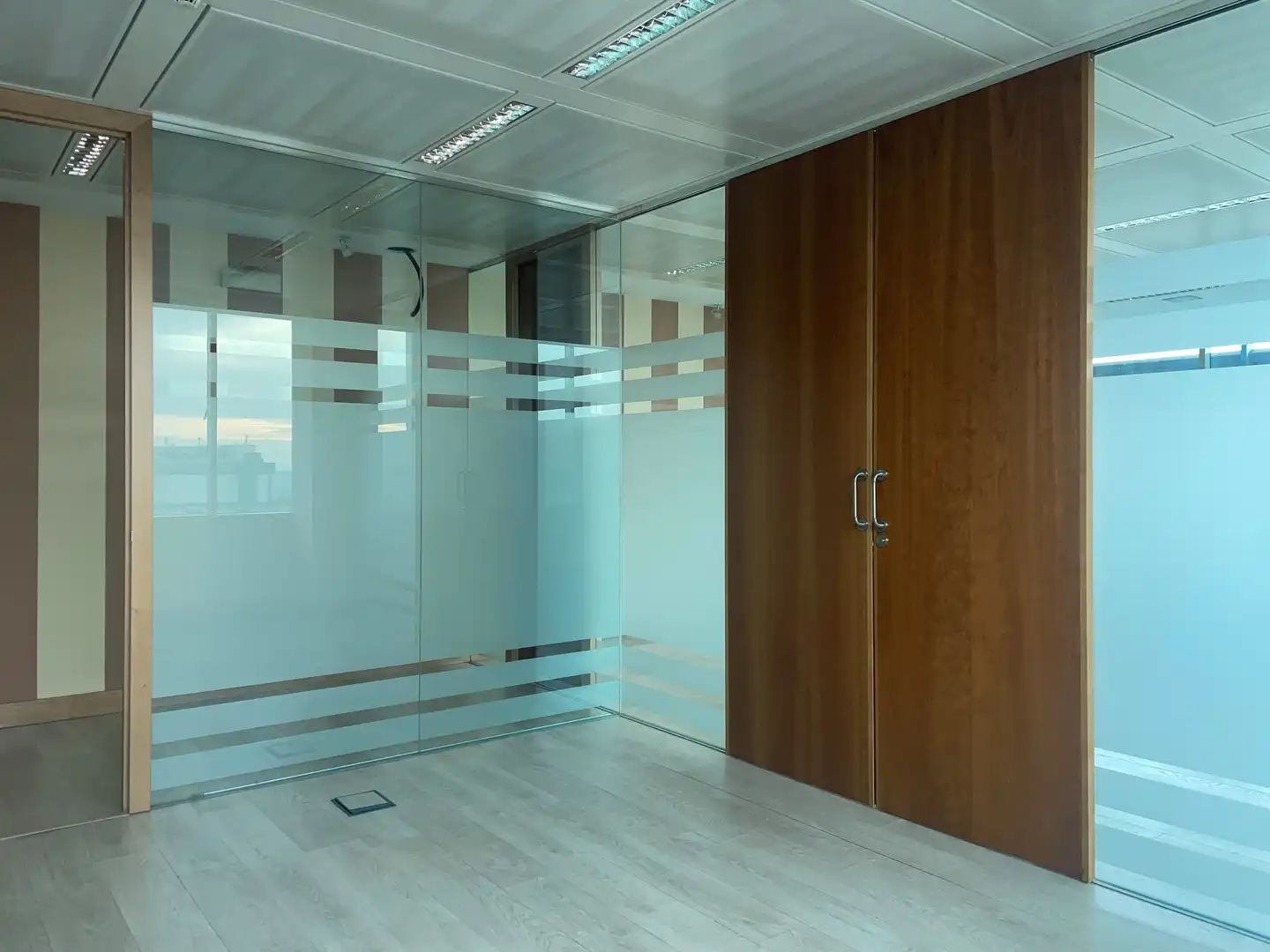 Office for sale in Alcalá de Henares  with Air Conditioner, Heating and Storage room