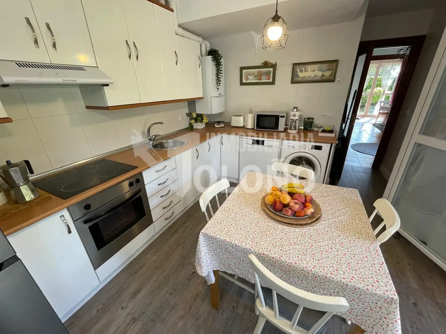Cocina de Casa o chalet en venta en Anguciana con Calefacción, Jardín privado y Parquet