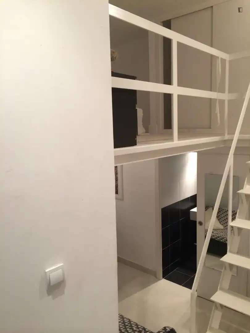 Study for rent in Bellas Vistas