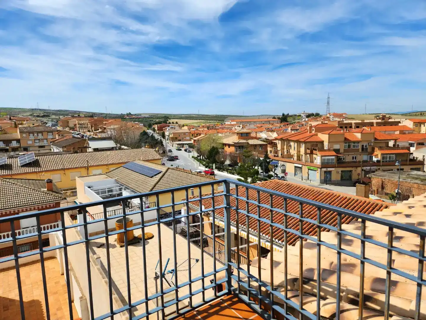 Vista exterior de Pis en venda en Las Gabias amb Aire condicionat i Balcó
