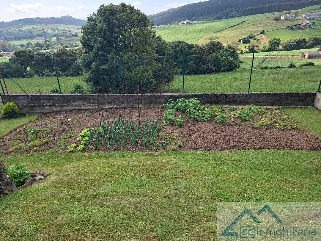 Garden of Houses for sale in Bareyo  with Heating, Storage room and Furnished