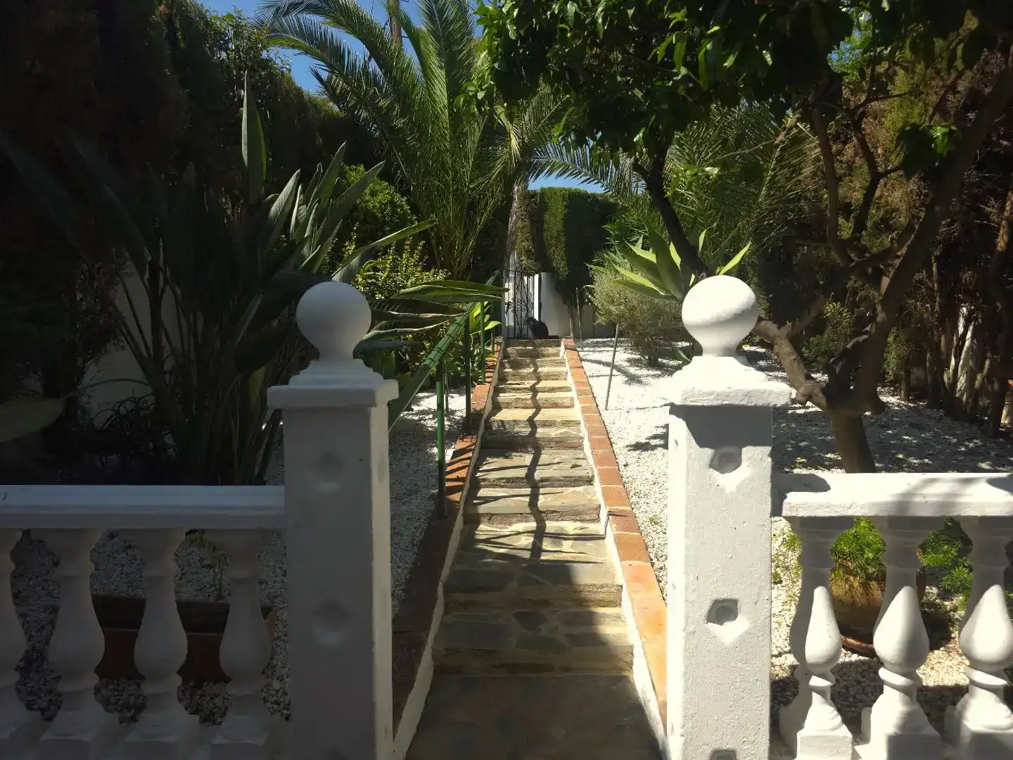 Jardí de Casa adosada en venda en Marbella amb Aire condicionat i Balcó