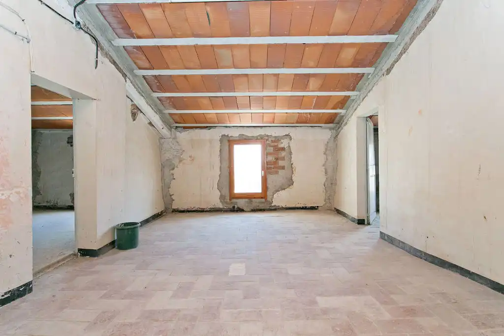Local en venta en La Llacuna