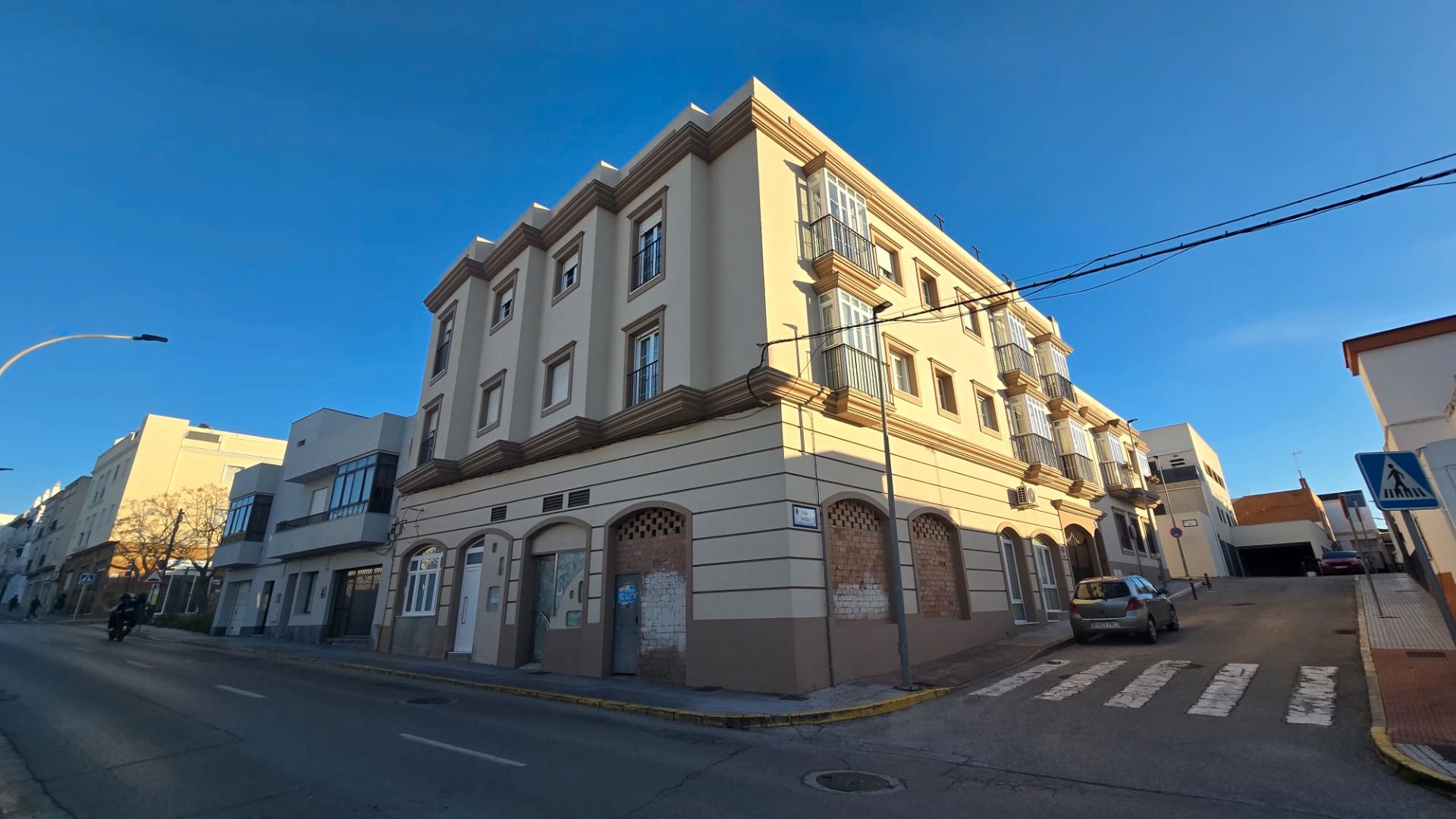 Vista exterior de Pis en venda en Chiclana de la Frontera amb Moblat, Forn i Rentadora