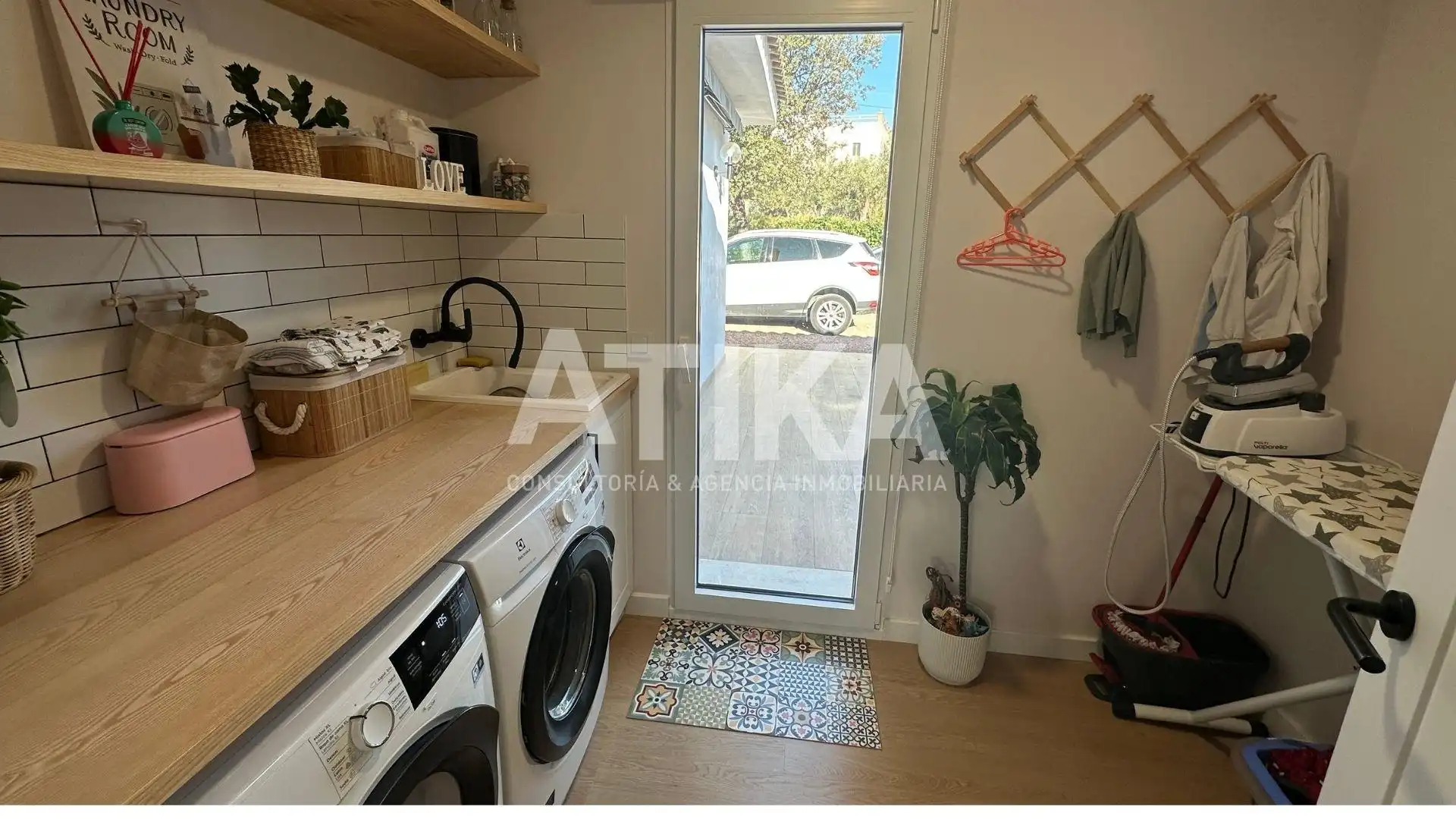 Houses for sale in Ontinyent  with Air Conditioner, Private garden and Parquet flooring