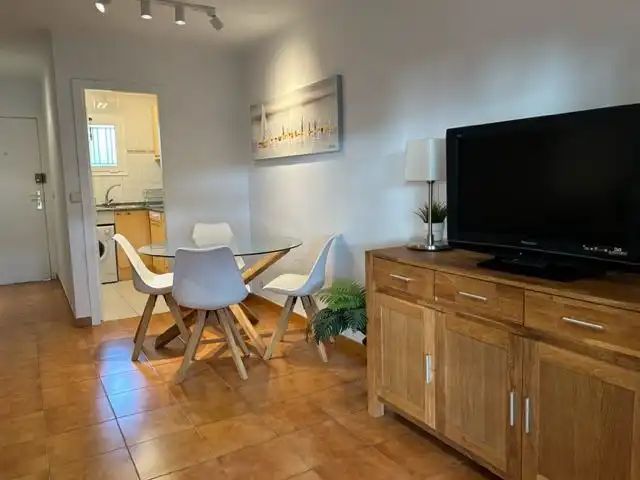 Comedor de Apartamento de alquiler en Castell d'Aro, Platja d'Aro i s'Agaró con Terraza, Amueblado y Lavadora