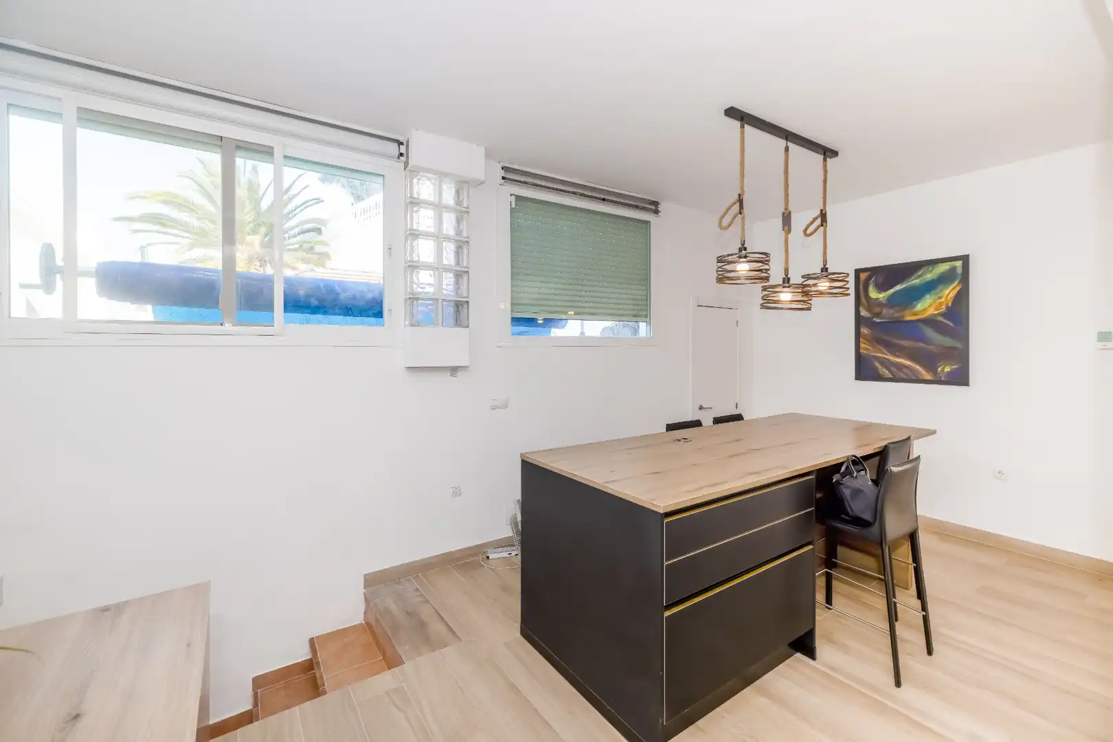 Cocina de Casa adosada en venta en Málaga con Aire acondicionado, Calefacción y Jardín privado