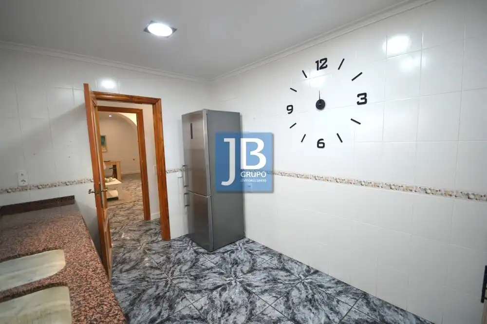 Casa adosada en venda en L'Alcúdia de Crespins amb Terrassa, Moblat i Forn