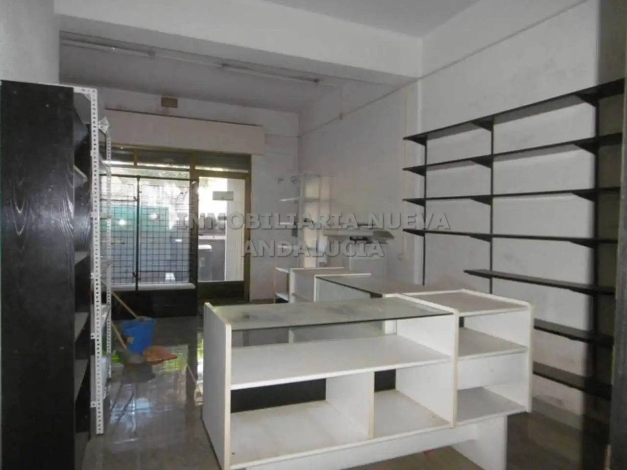 Local en venta en Nueva Andalucía