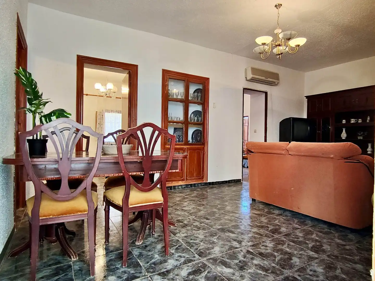 Comedor de Casa o chalet de alquiler con opción a compra en Ugíjar con Aire acondicionado y Amueblado