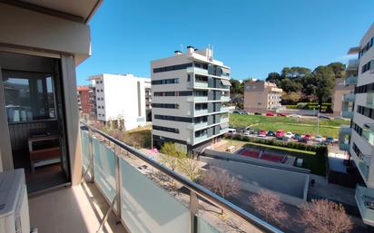 Exterior view of Duplex for sale in Girona Capital  with Air Conditioner and Terrace