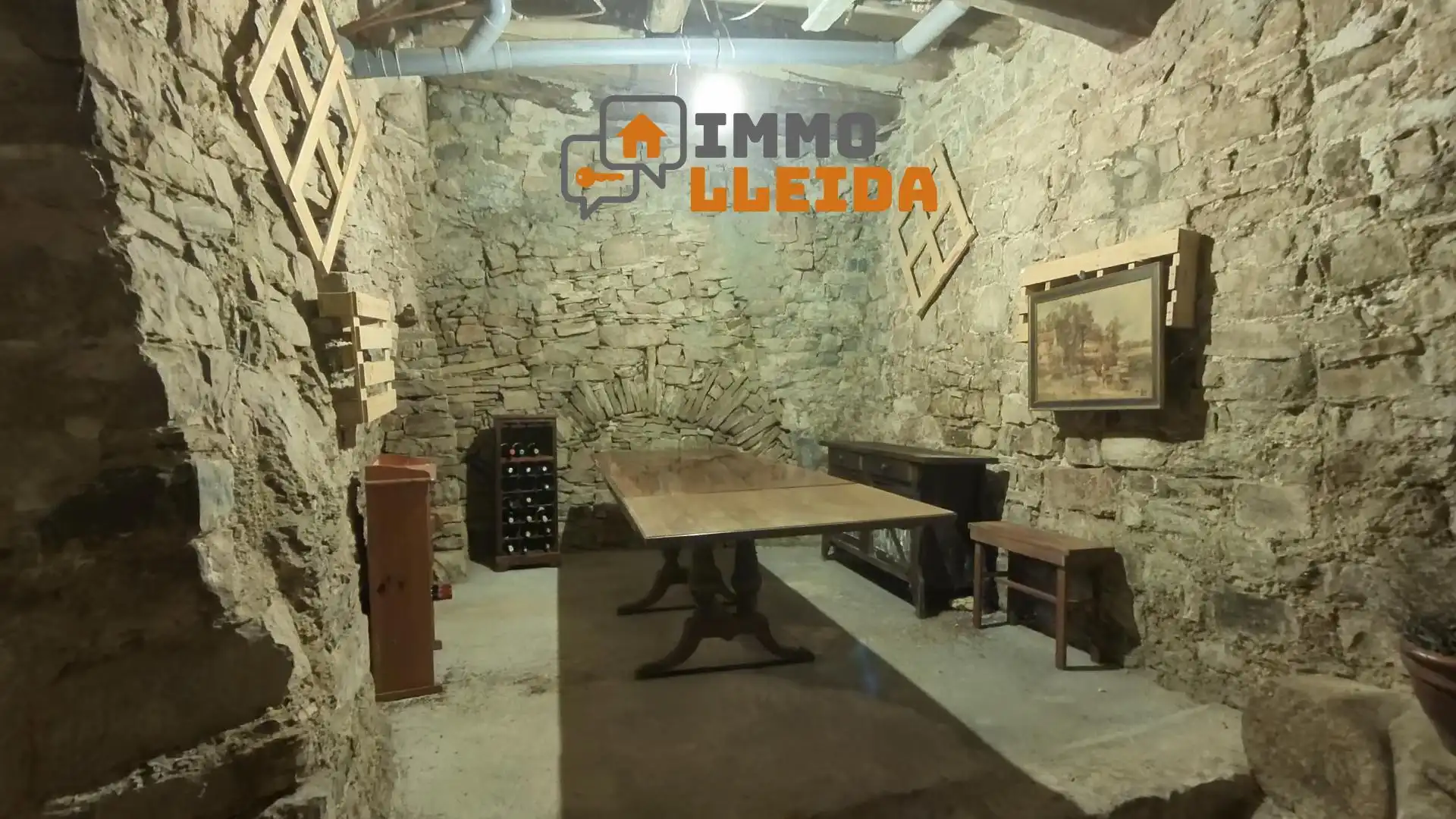 Casa adosada en venda en Montoliu de Segarra amb Moblat