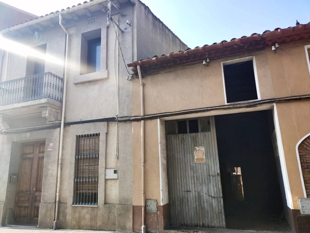 Exterior view of Single-family semi-detached for sale in Ripollet