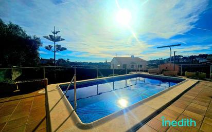 Swimming pool of House or chalet for sale in Cubelles  with Air Conditioner, Heating and Private garden