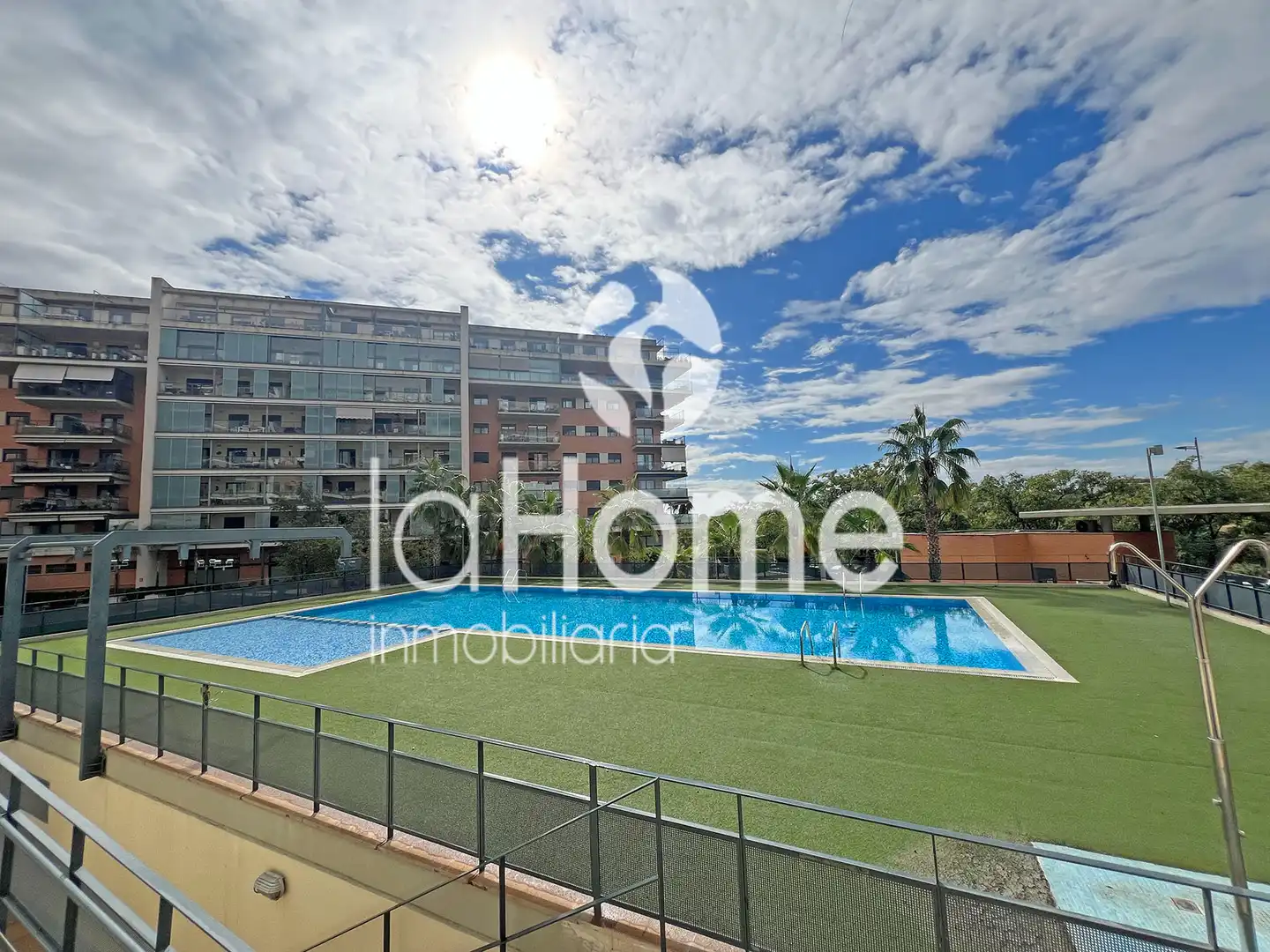 Vista exterior de Apartamento en venta en Paterna con Aire acondicionado, Calefacción y Terraza