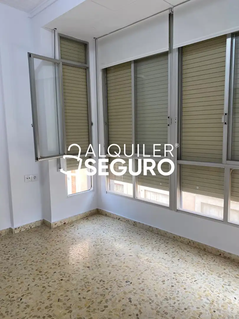 Vista exterior de Piso de alquiler en Cartagena con Aire acondicionado