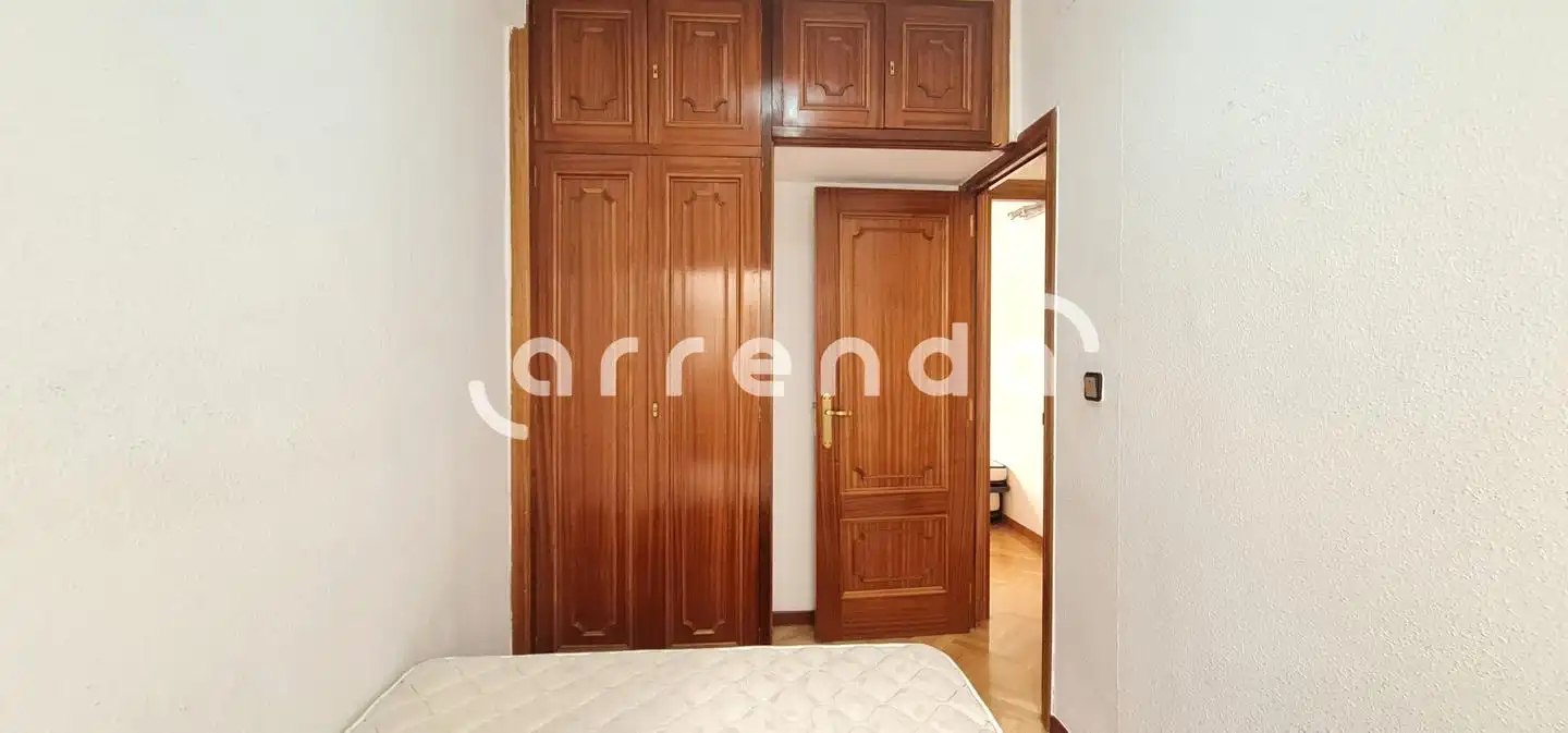 Bedroom of Flat for rent in Madrid  with Heating and Parquet flooring