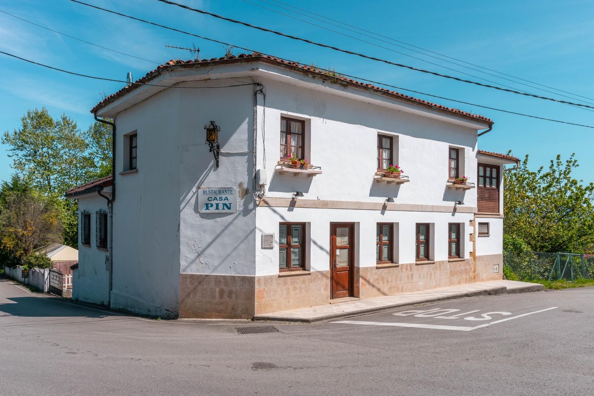 Exterior view of House or chalet for sale in Siero  with Heating, Private garden and Terrace