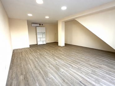 Local comercial de lloguer a Avinguda Camí de l'Àngel