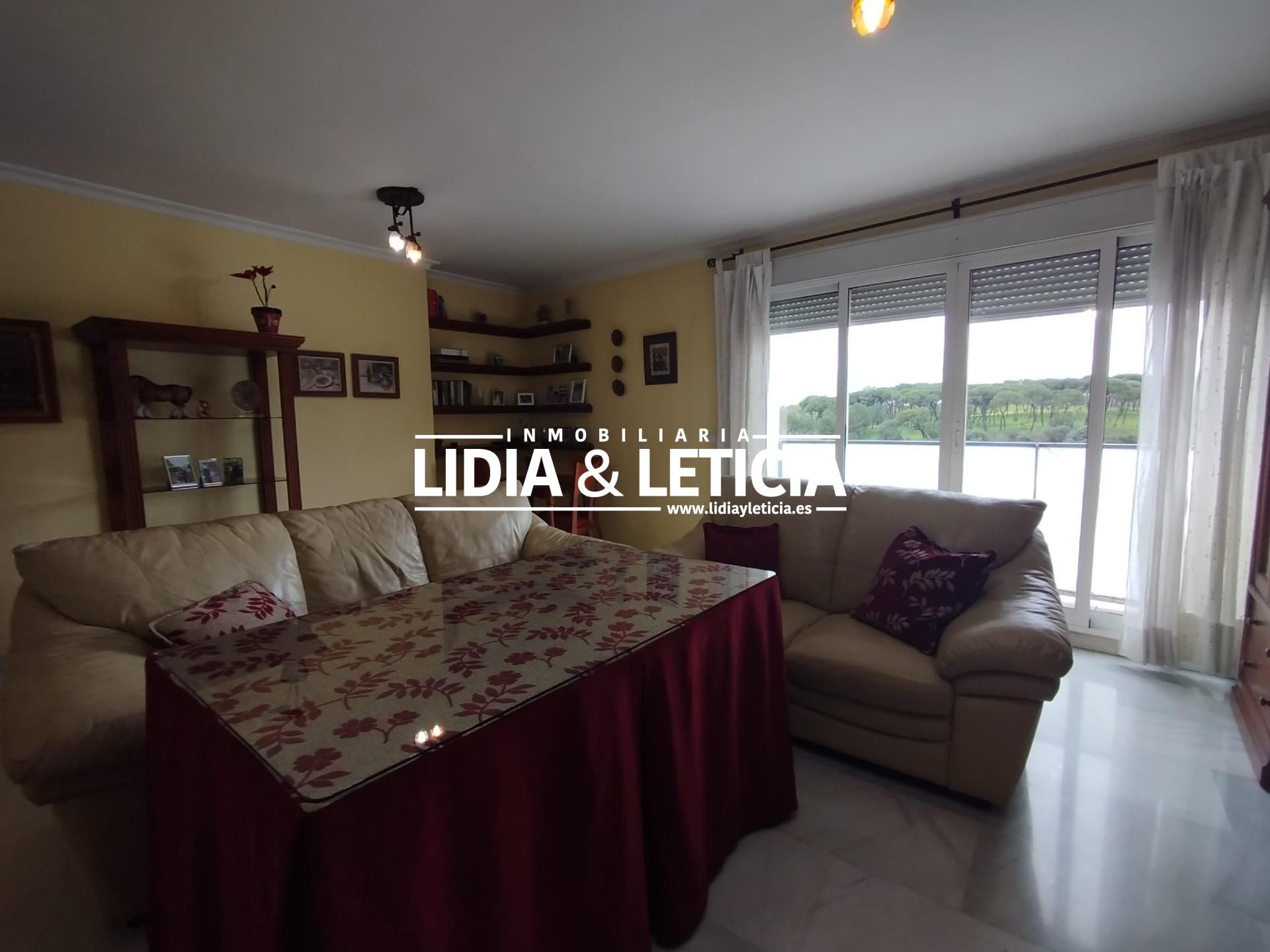 Living room of House or chalet for sale in Alcalá de Guadaira  with Air Conditioner, Terrace and Storage room