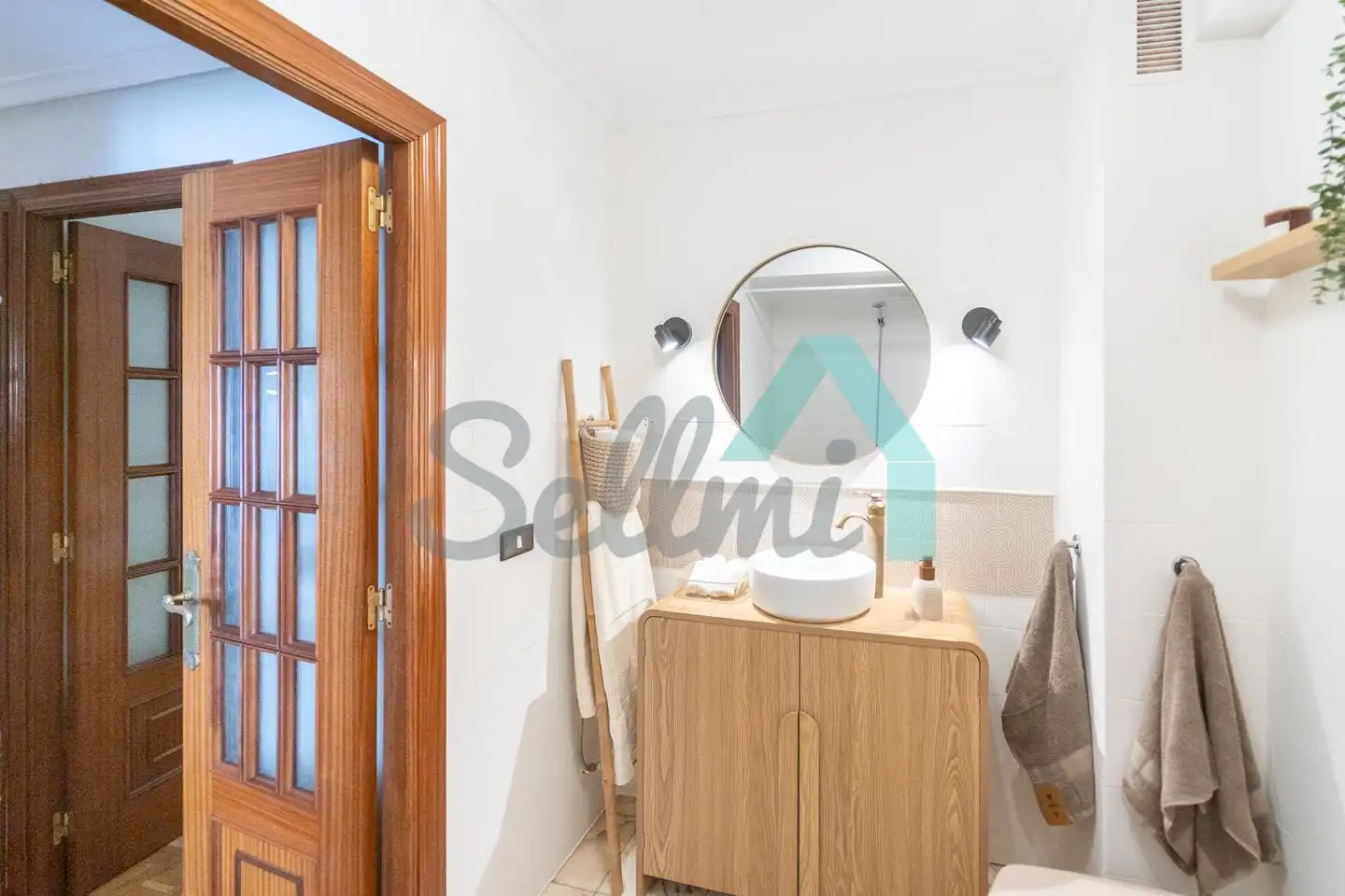 Badezimmer von Wohnung zur Miete in Oviedo  mit Heizung, Parkett und Möbliert