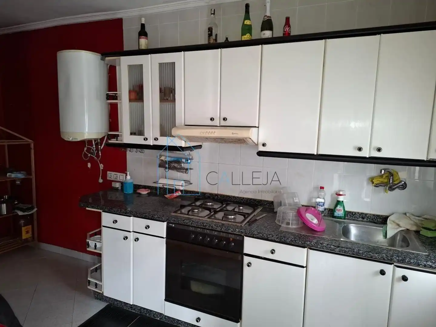 Kitchen of Houses for sale in Ourense Capital   with Heating and Storage room